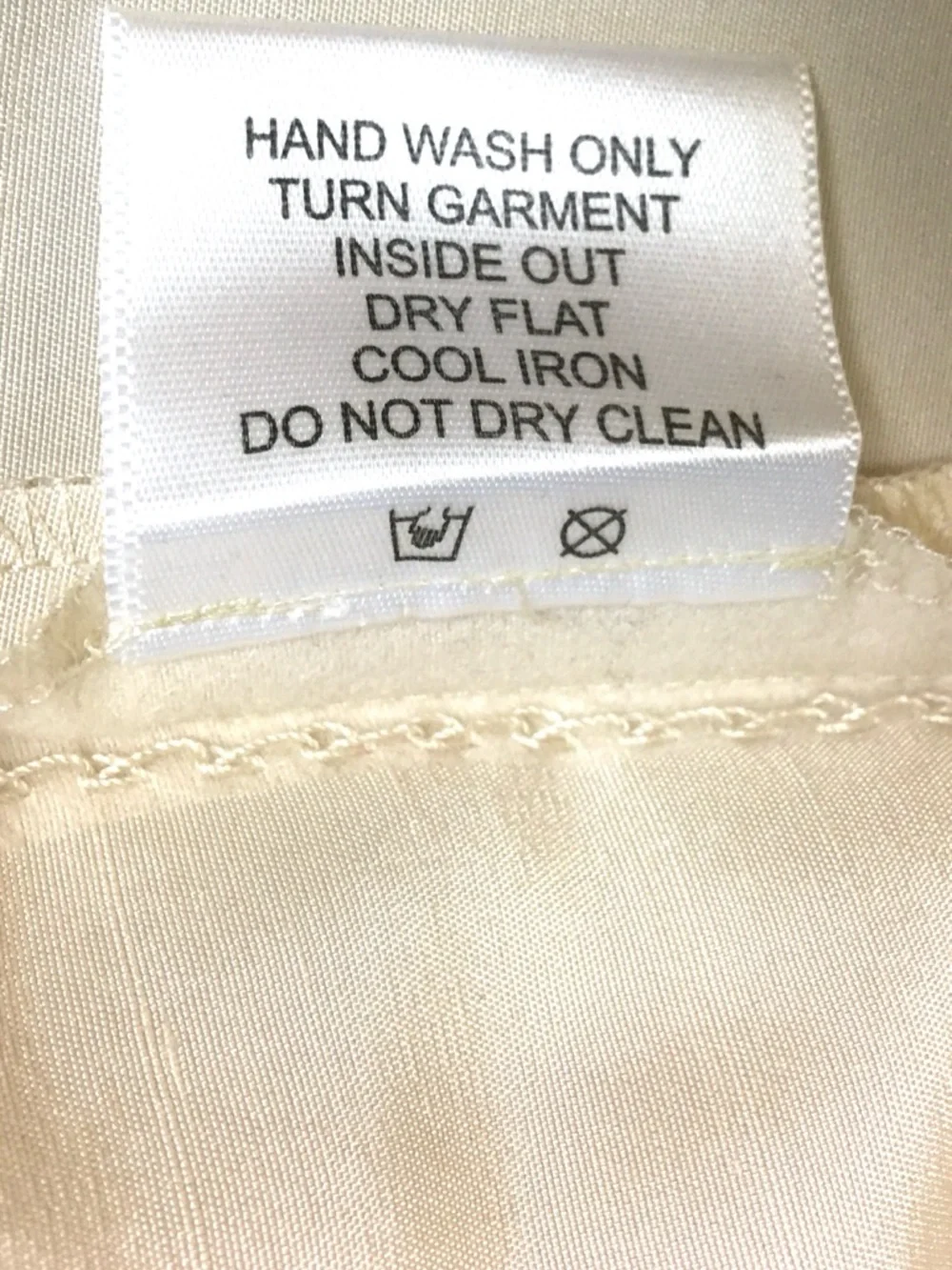 Tory Burch Cream 100% Silk Mini Skirt Gold Double T Logo Buckle Size 2